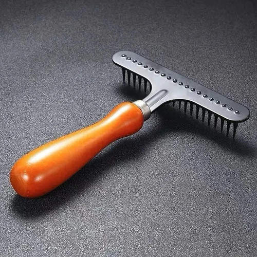 Wood carpet groomer rake metal - wood,