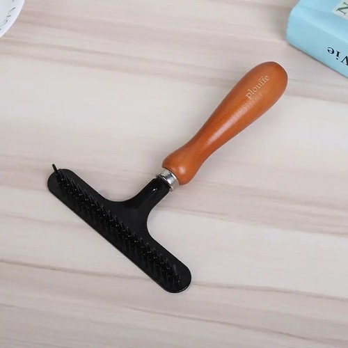 Wood carpet groomer - groomer, rake